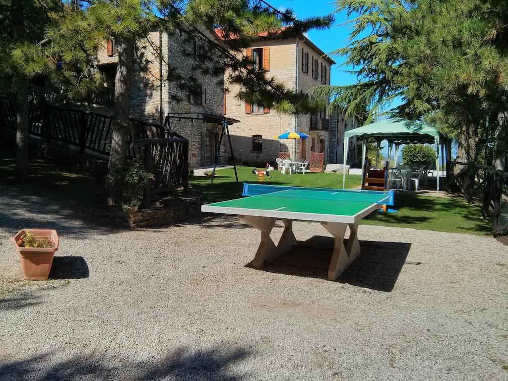 אומברטידה Agriturismo Monte Acuto מראה חיצוני תמונה