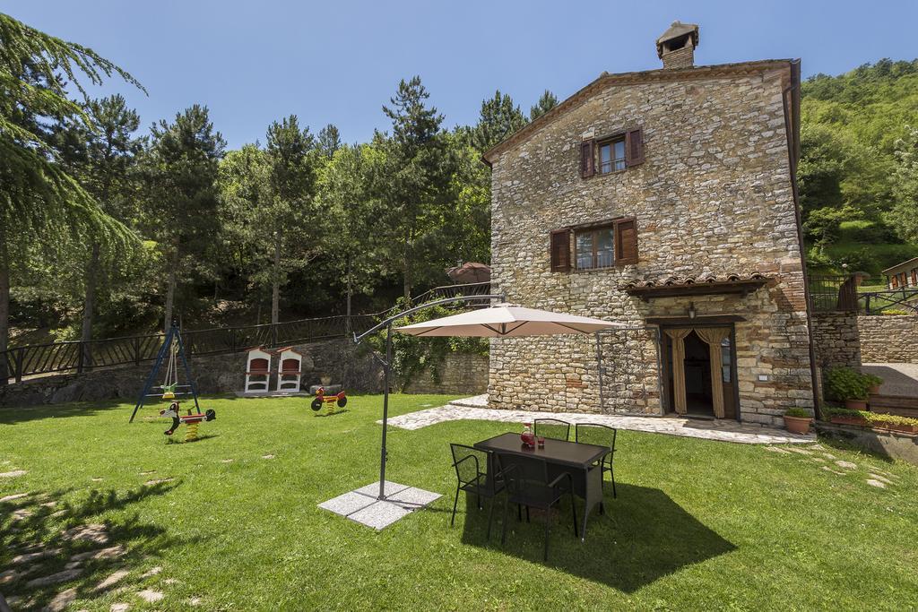 אומברטידה Agriturismo Monte Acuto חדר תמונה
